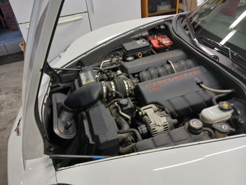 Used 2007 Chevrolet Corvette Convertible w/ Preferred Equipment Group image 2