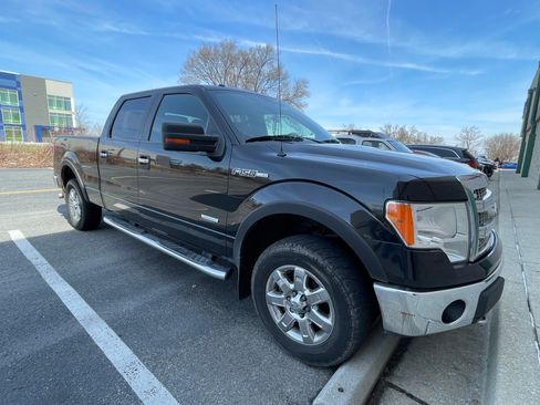 Used 2013 Ford F150 XLT w/ Luxury Equipment Group image 2