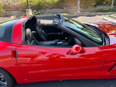Used 2008 Chevrolet Corvette Coupe w/ Preferred Equipment Group RWD image 28