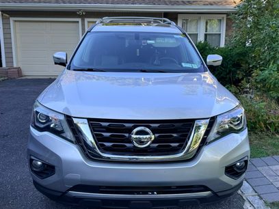 Used 2018 Nissan Pathfinder SL w/ SL Premium Package