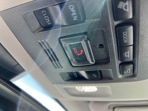 Used 2022 Toyota Camry SE w/ Audio Upgrade Package FWD image 14