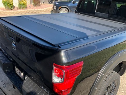 Used 2018 Nissan Titan S image 14