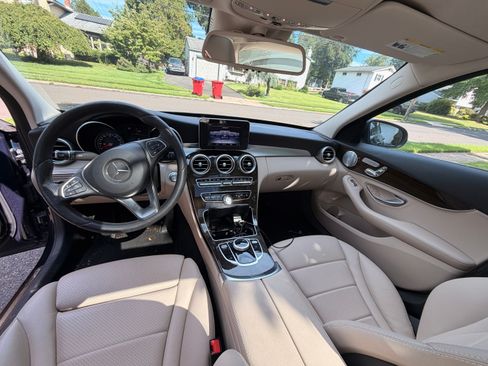 Used 2017 Mercedes-Benz C 300 4MATIC Sedan image 10