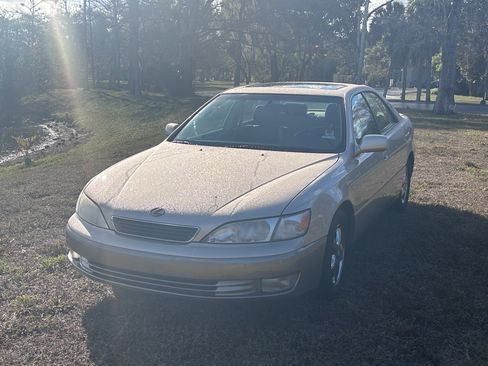 Used 1999 Lexus ES 330 image 4