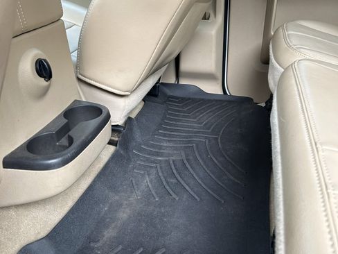 Used 2010 Ford F350 Lariat image 13