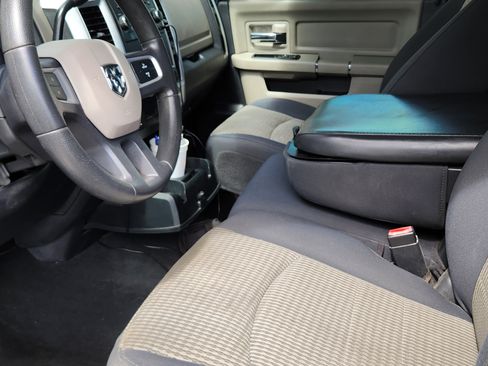 Used 2009 Dodge Ram 1500 Truck SLT image 6