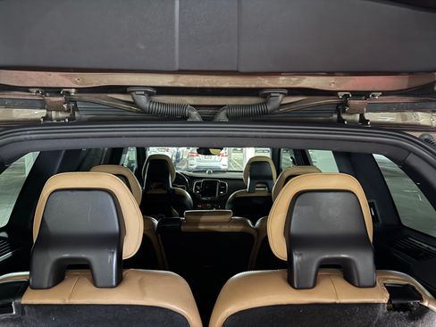 Used 2017 Volvo XC90 T8 Inscription w/ Vision Package AWD/4WD image 16