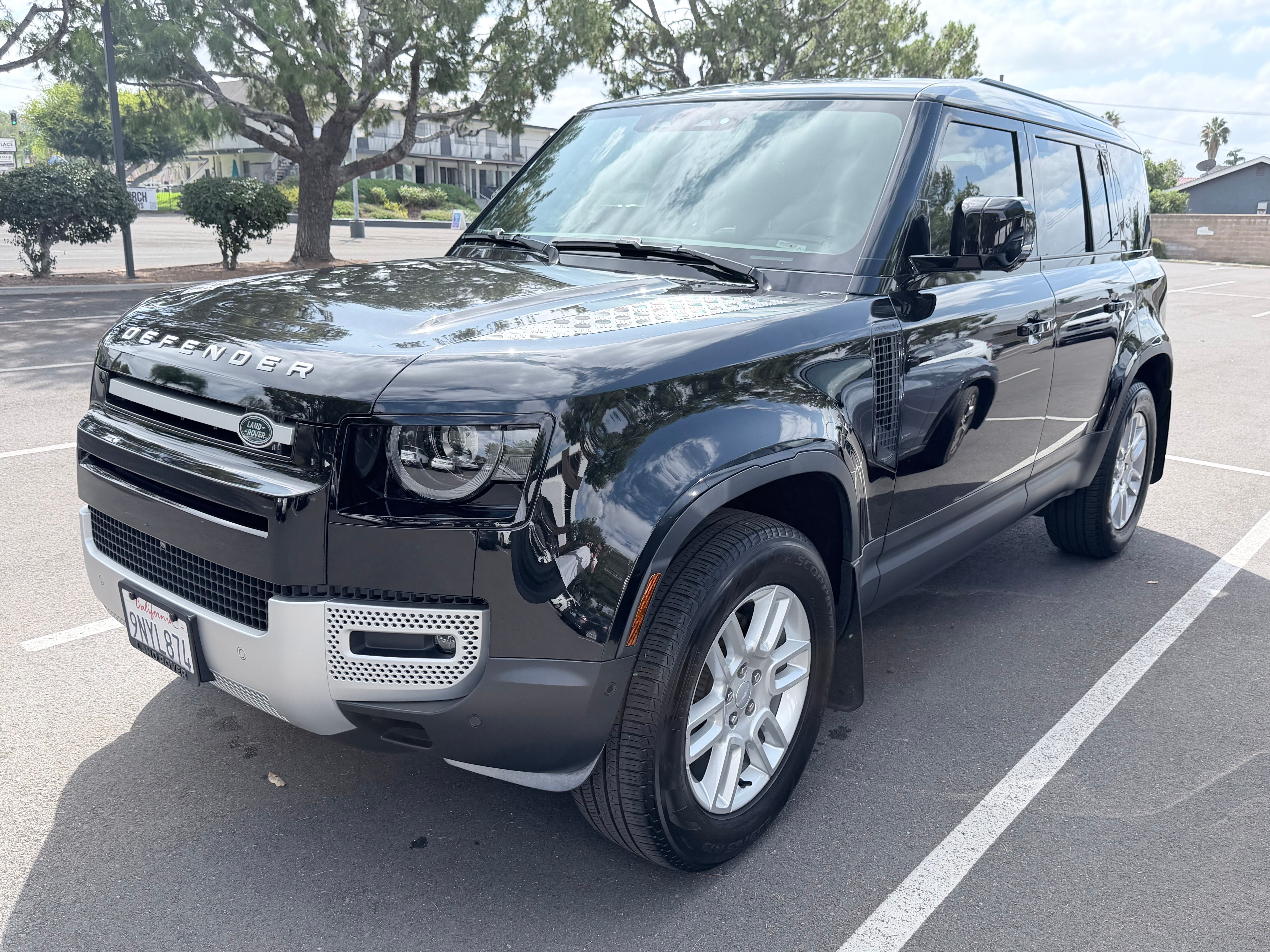 Used 2024 Land Rover Defender 110 S AWD/4WD image 1