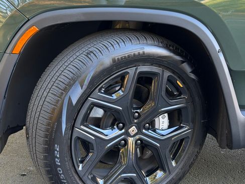 Used 2023 Rivian R1T Adventure image 18