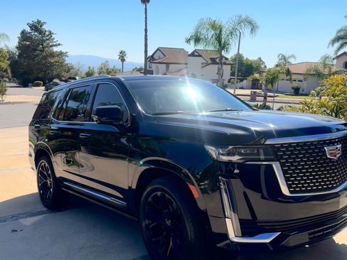 Used 2022 Cadillac Escalade Premium Luxury w/ Performance Package image 8