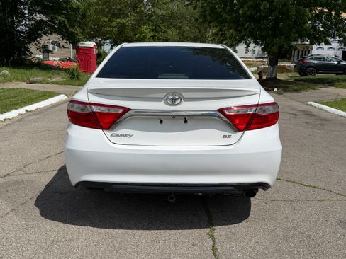 Used 2016 Toyota Camry SE FWD image 6