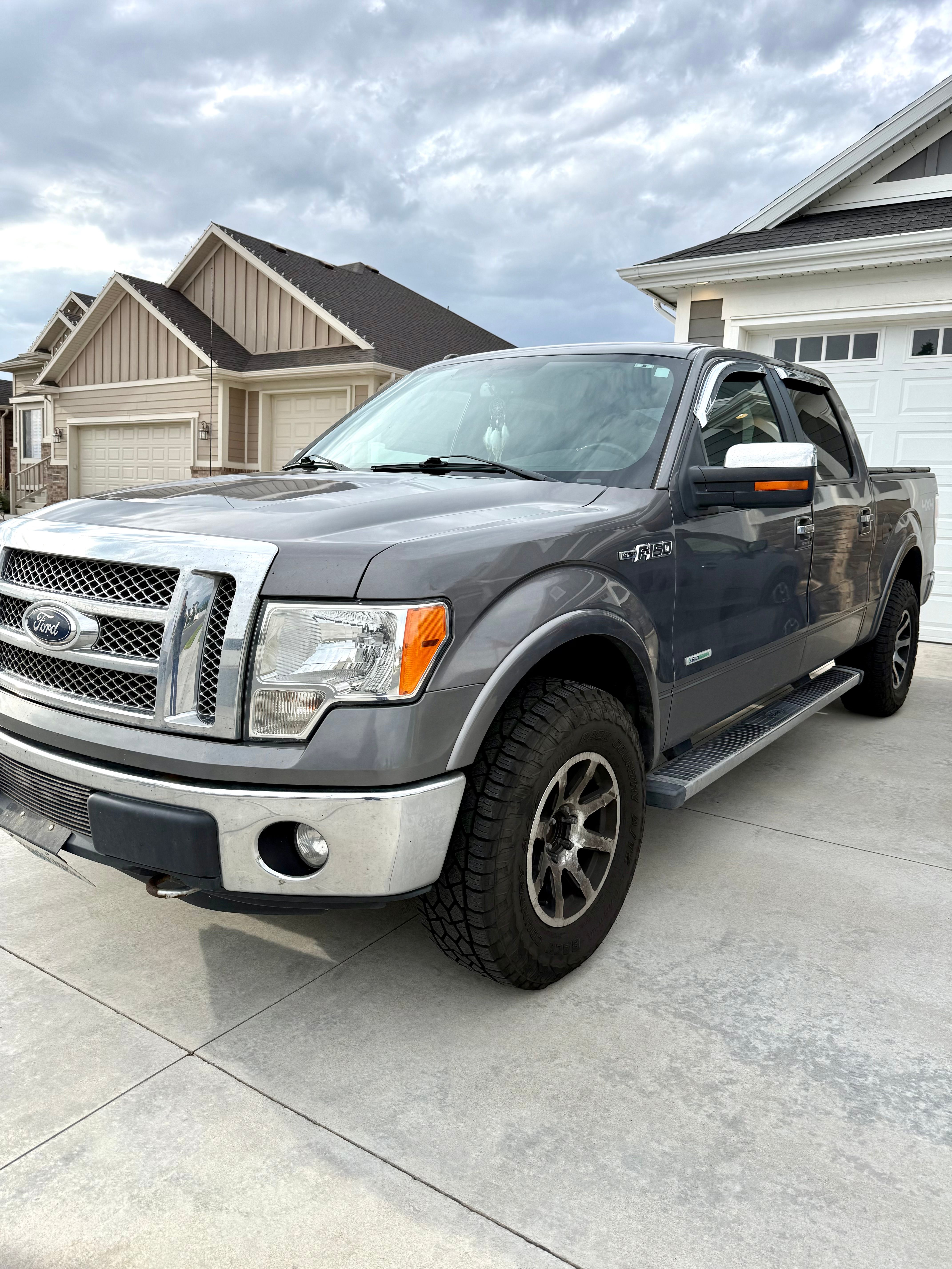 Used 2011 Ford F150 Lariat w/ Lariat Chrome Pkg AWD/4WD image 1