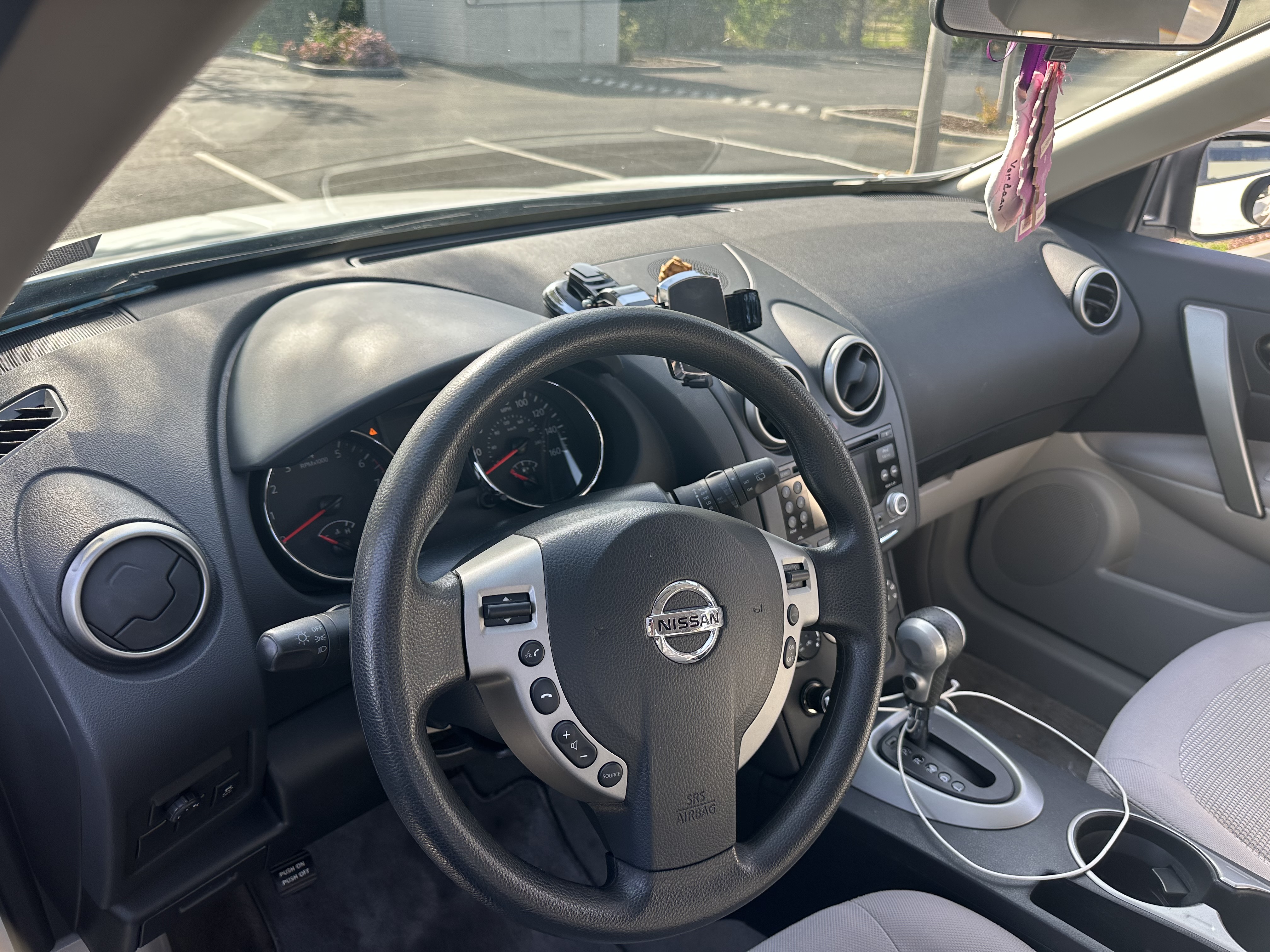 Used 2011 Nissan Rogue SV FWD image 8