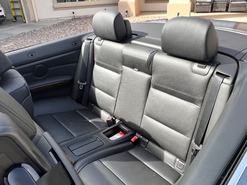 Used 2012 BMW 328i Convertible image 11