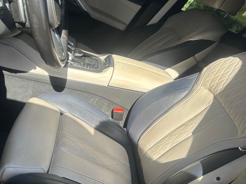 Used 2022 BMW X6 M50i w/ Executive Package AWD/4WD image 9