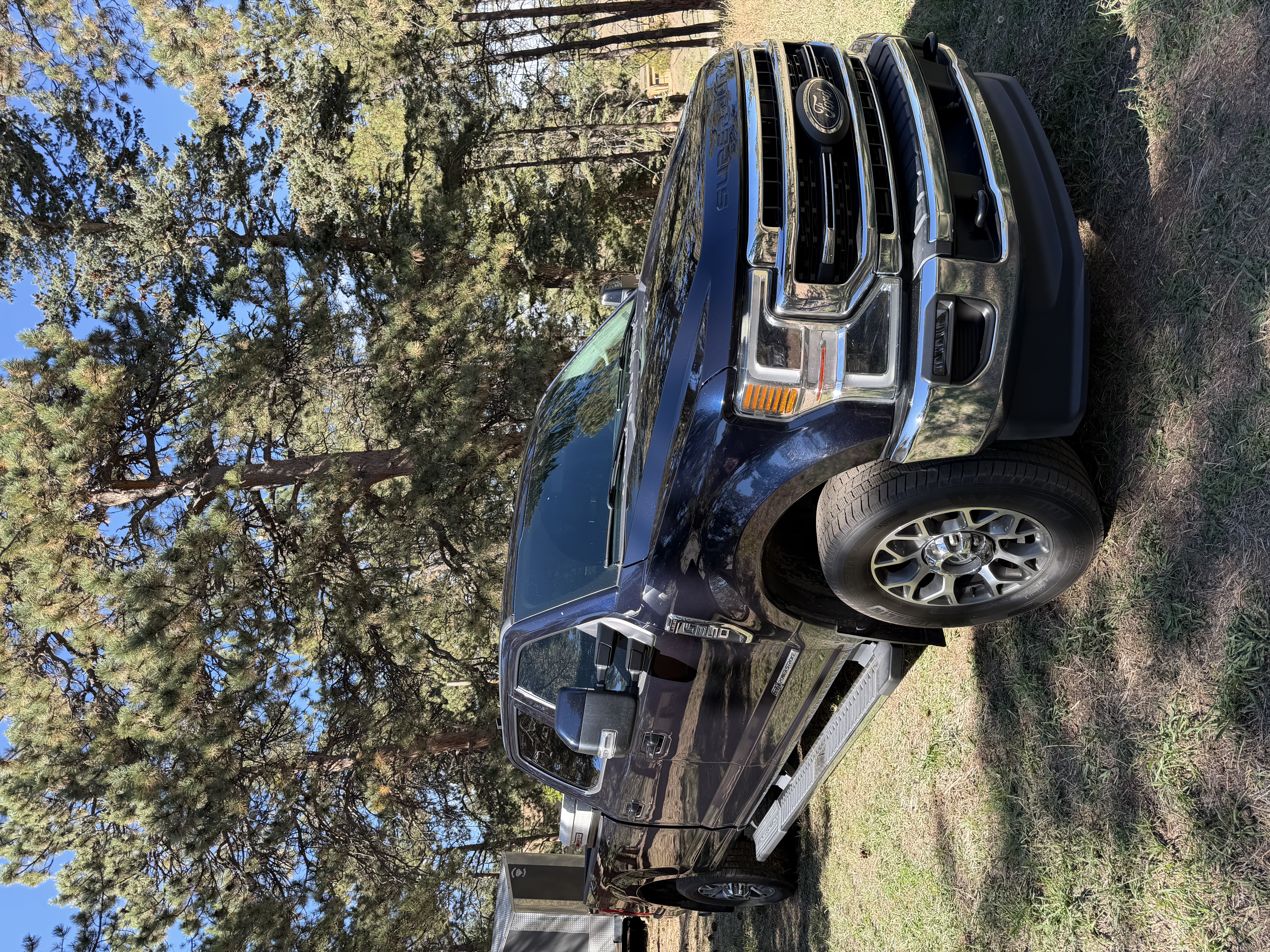 Used 2021 Ford F350 Lariat w/ Lariat Ultimate Package AWD/4WD image 2