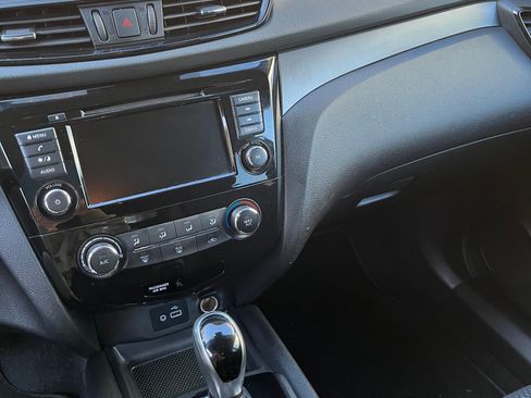 Used 2020 Nissan Rogue Sport S w/ Appearance Package image 12