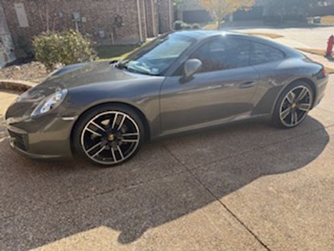 Used 2019 Porsche 911 Carrera image 4