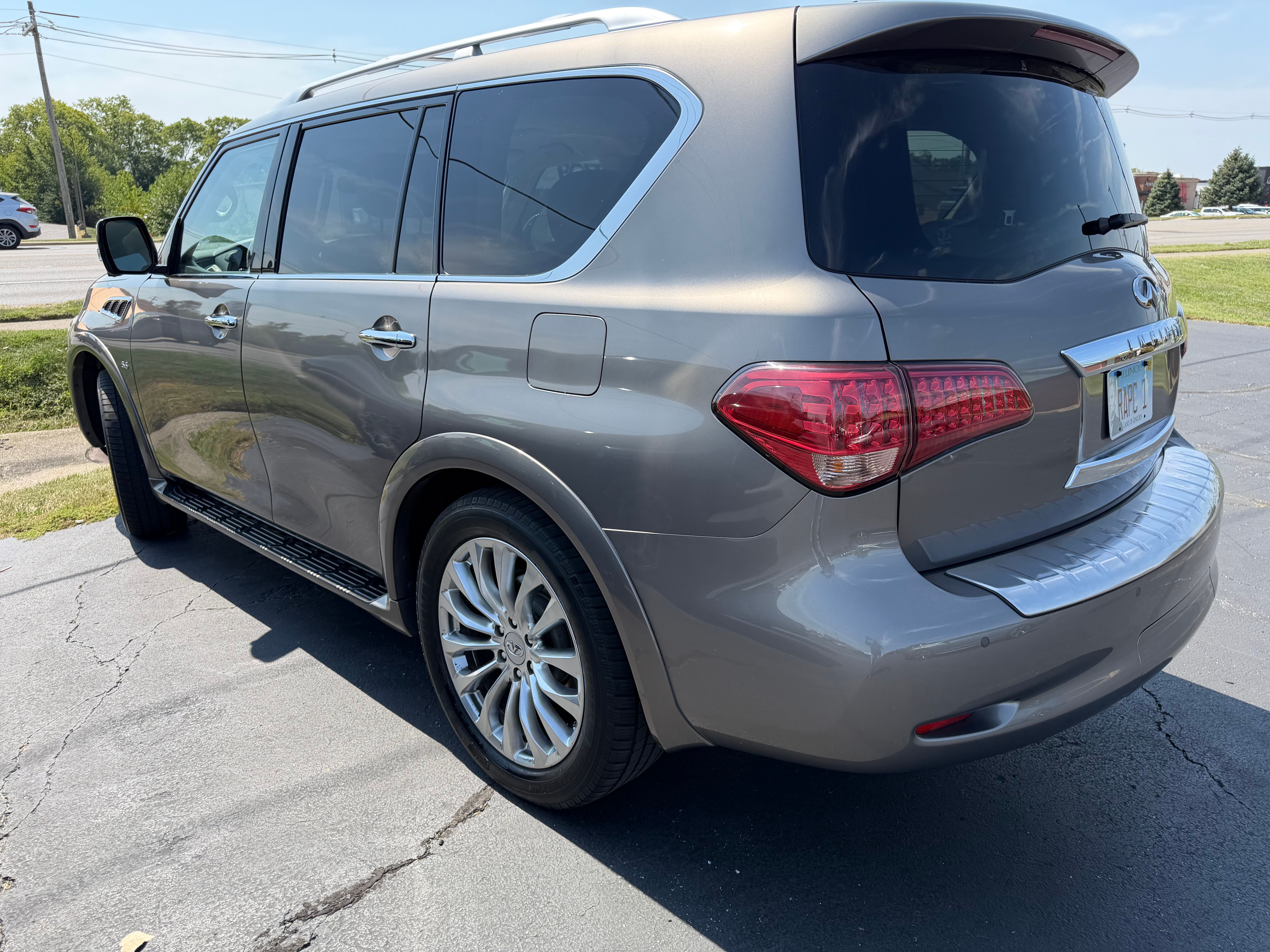 Used 2015 INFINITI QX80 4WD w/ 22" Wheel Package image 6