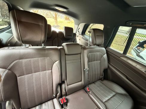 Used 2018 Mercedes-Benz GLS 450 4MATIC image 8