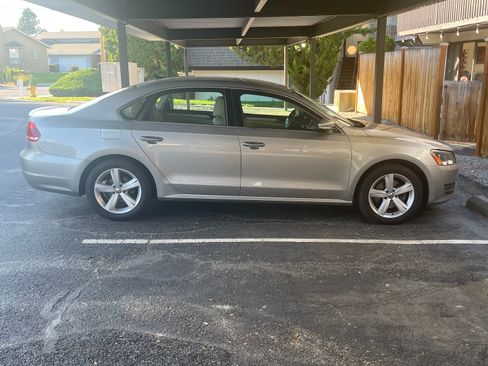 Used 2013 Volkswagen Passat 2.5 SE image 8