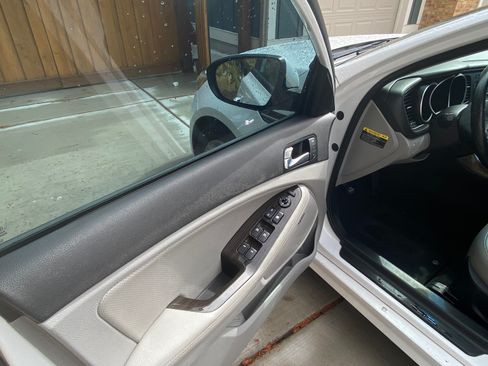 Used 2015 Kia Optima EX w/ EX Premium Package image 9