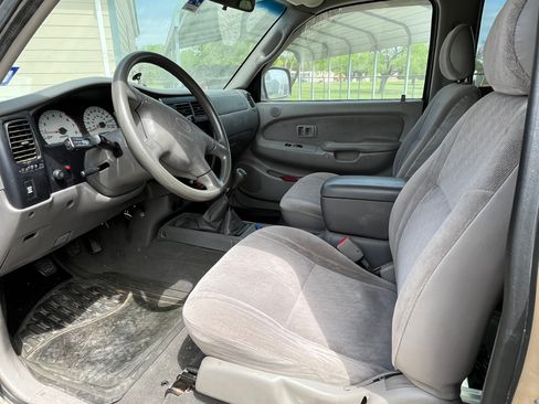 Used 2001 Toyota Tacoma 4x4 Xtracab V6 image 9