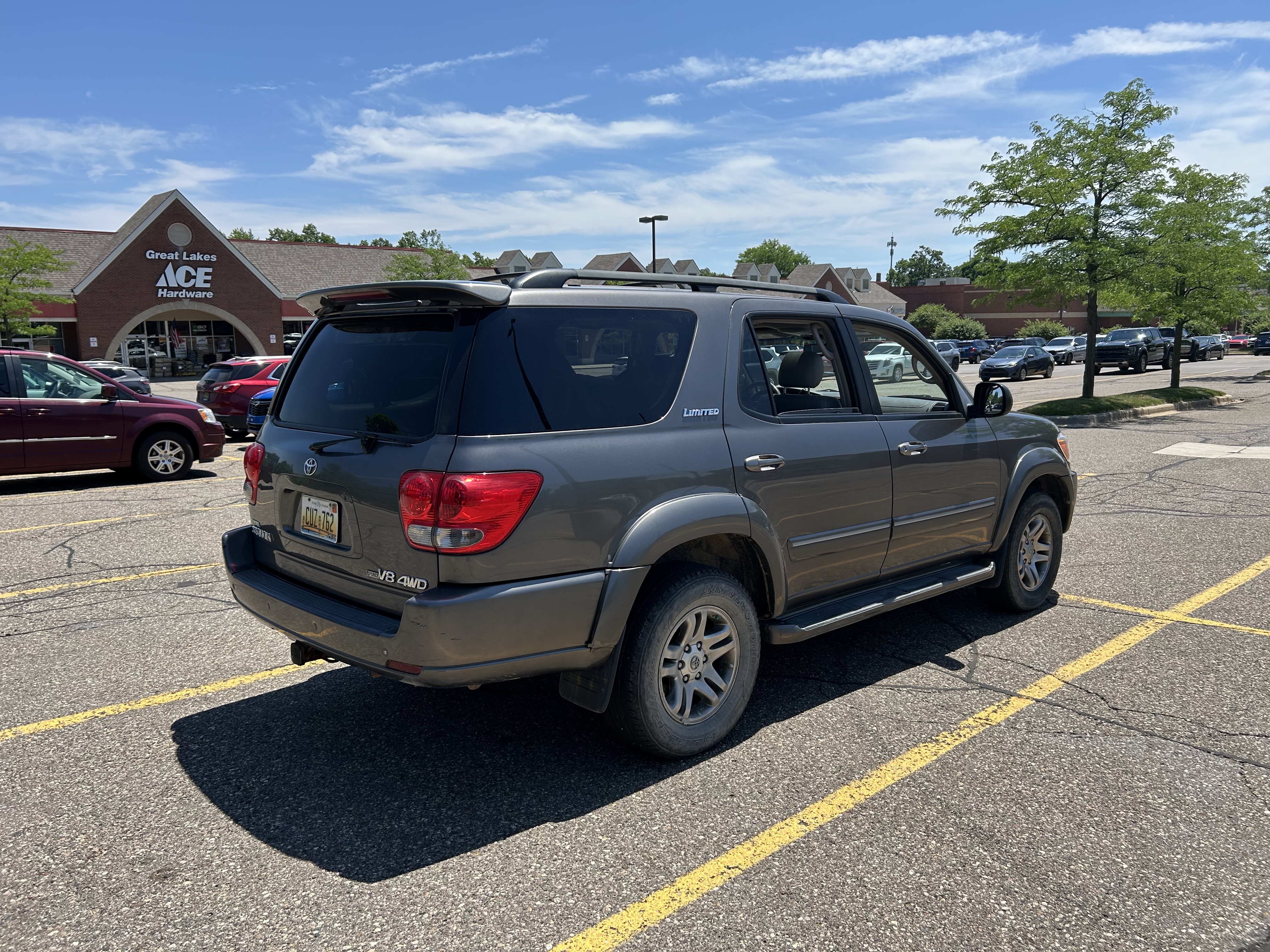 Used 2006 Toyota Sequoia Limited w/ Luxury Pkg AWD/4WD image 2