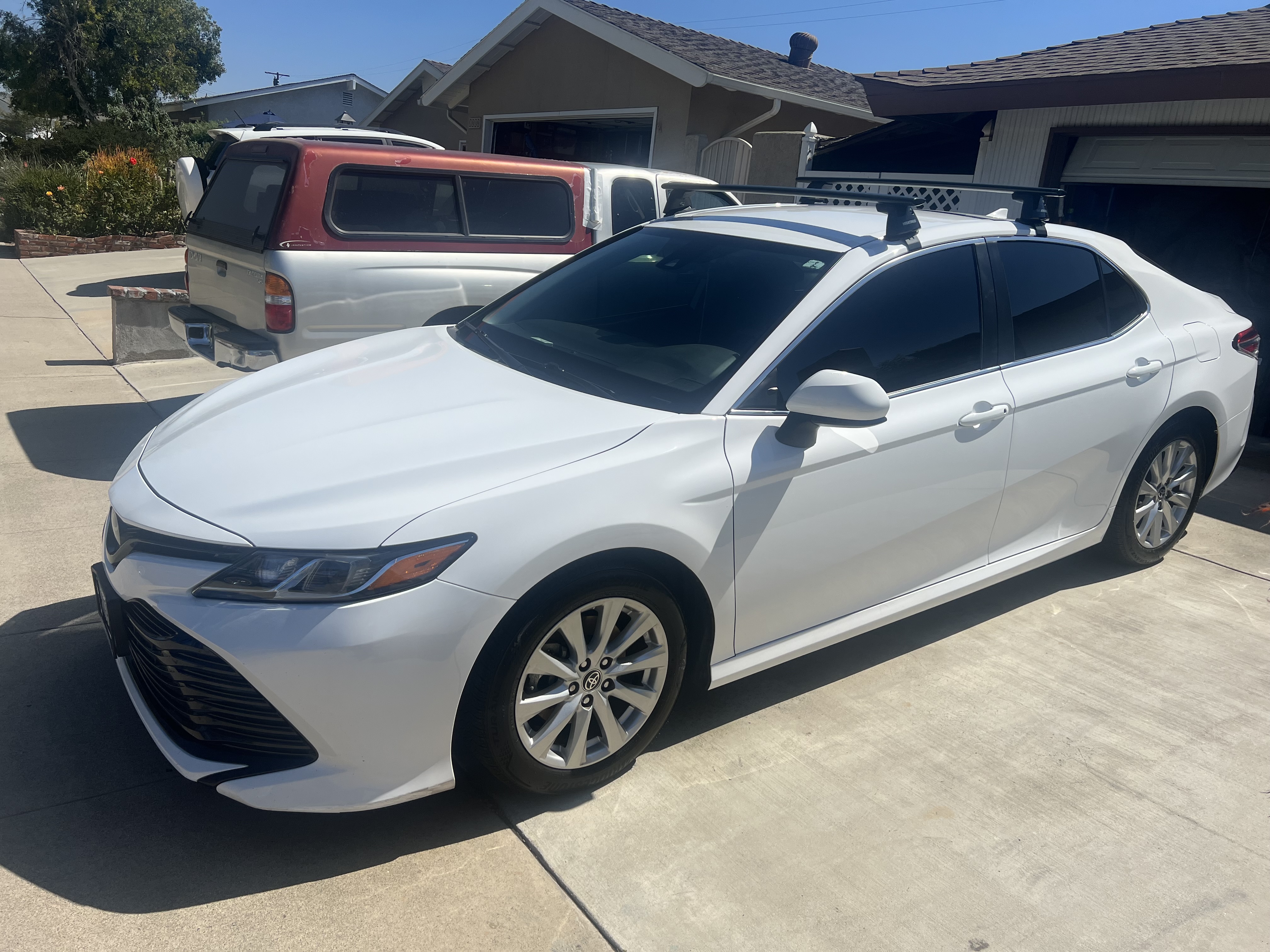 Used 2020 Toyota Camry LE w/ Carpet Mat Package FWD image 1