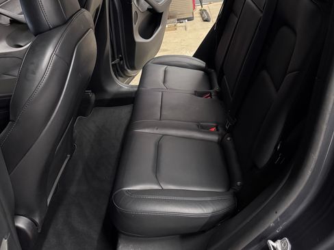 Used 2022 Tesla Model Y Performance image 10