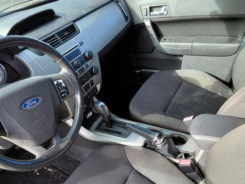 Used 2011 Ford Focus SES w/ 401A Rapid Spec Order Code image 17