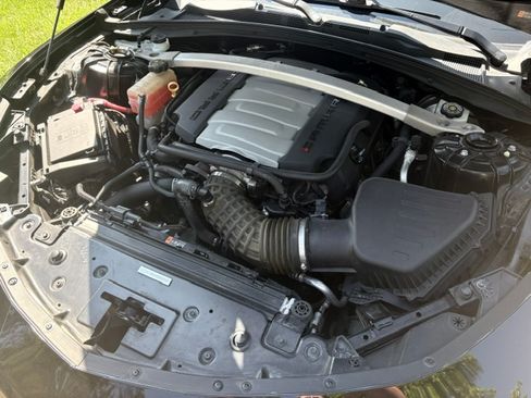 Used 2016 Chevrolet Camaro SS RWD image 5