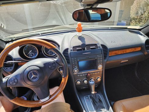 Used 2009 Mercedes-Benz SLK 350 image 6