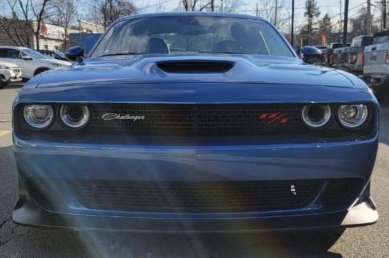 Used 2022 Dodge Challenger R/T Scat Pack RWD image 5