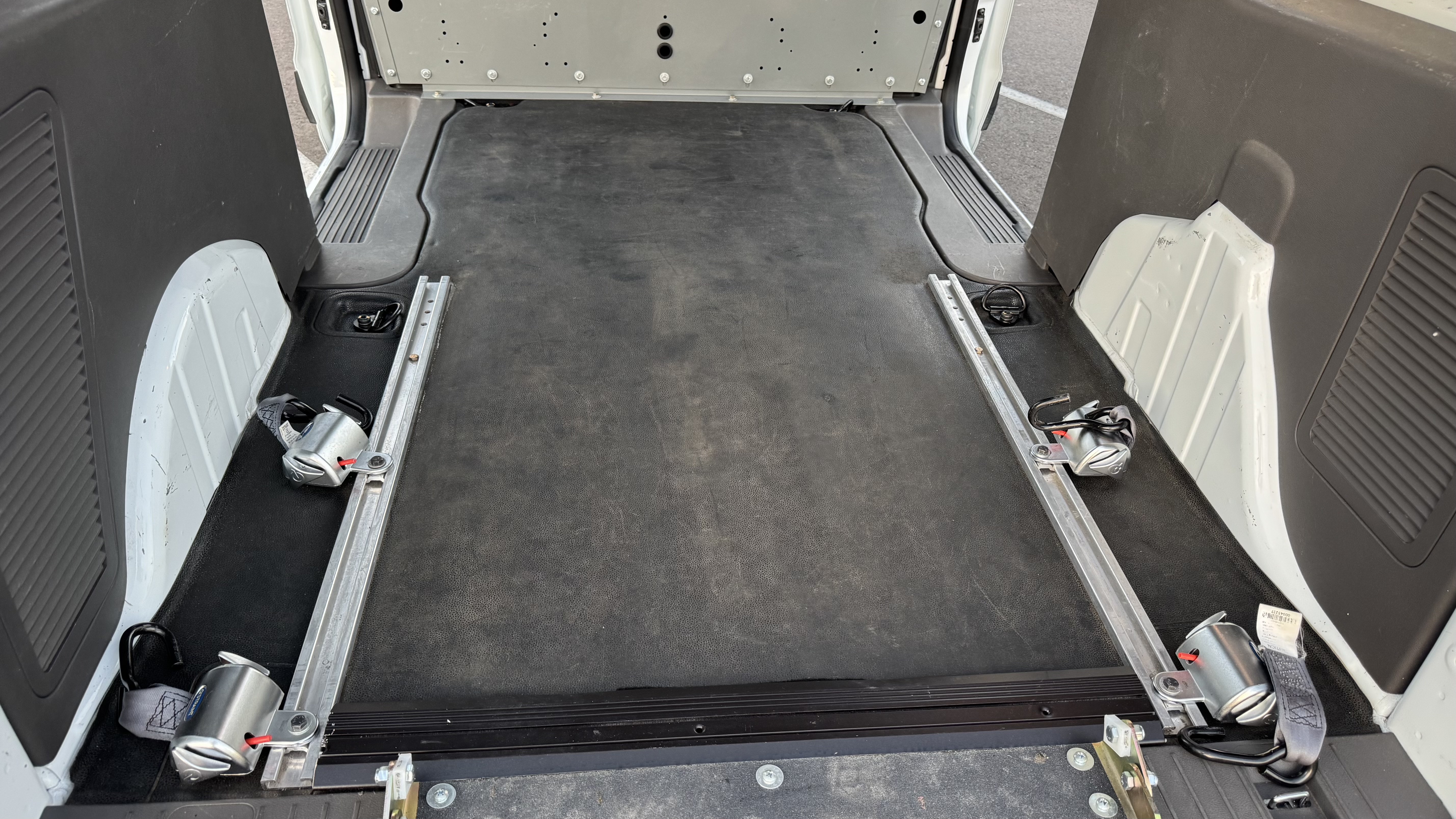 Used 2020 Ford Transit Connect XLT FWD image 11
