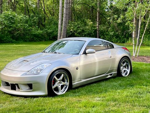 Used 2003 Nissan 350Z Touring image 2