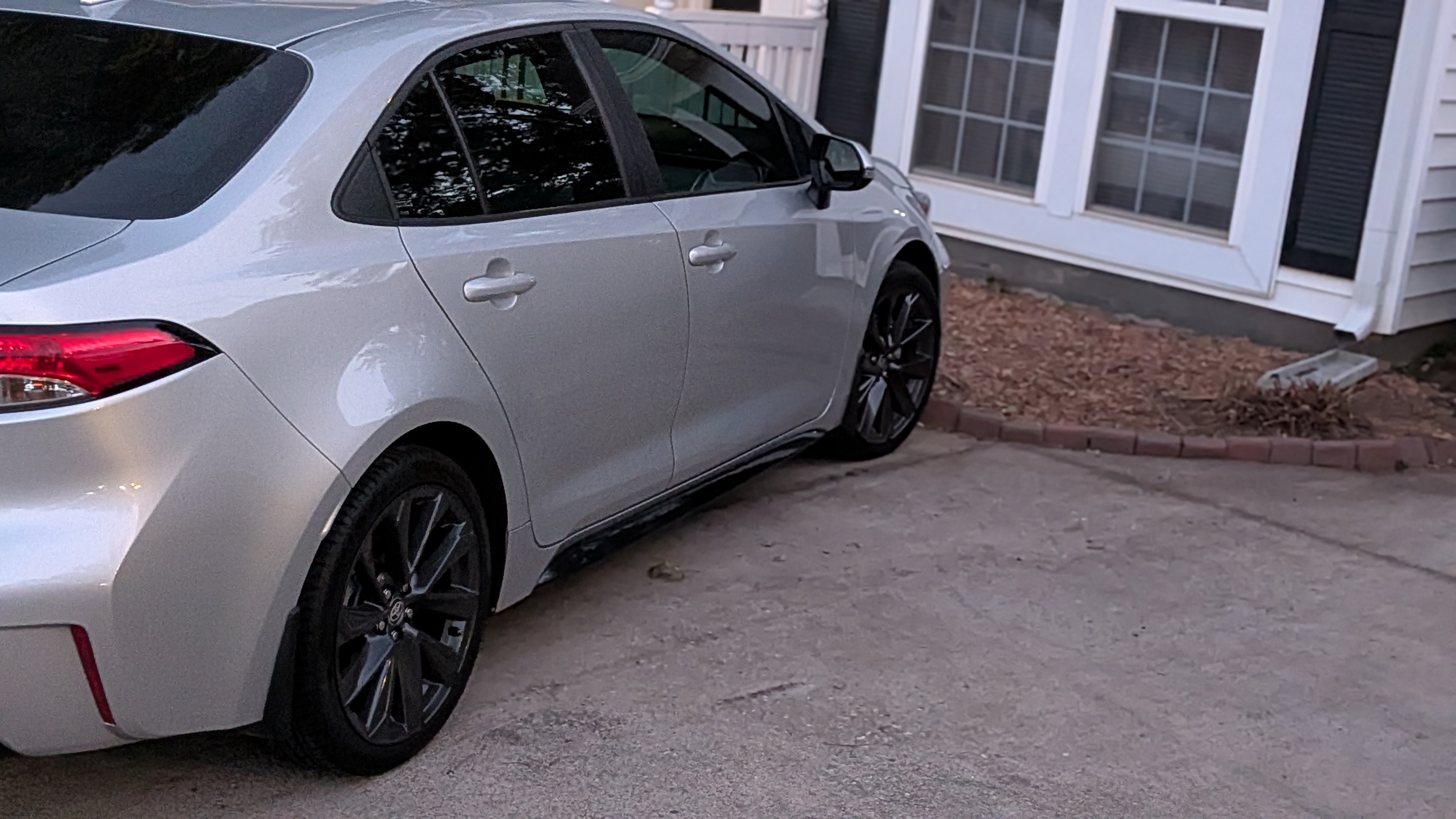 Used 2025 Toyota Corolla SE FWD image 8