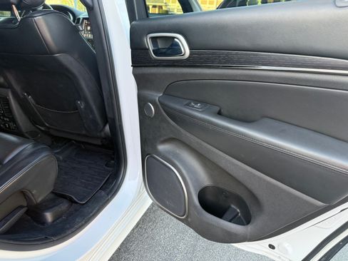 Used 2018 Jeep Grand Cherokee High Altitude RWD image 22