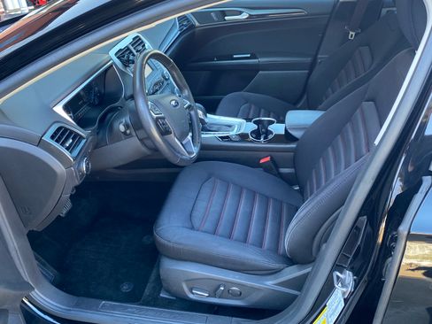 Used 2016 Ford Fusion SE w/ Equipment Group 201A image 17