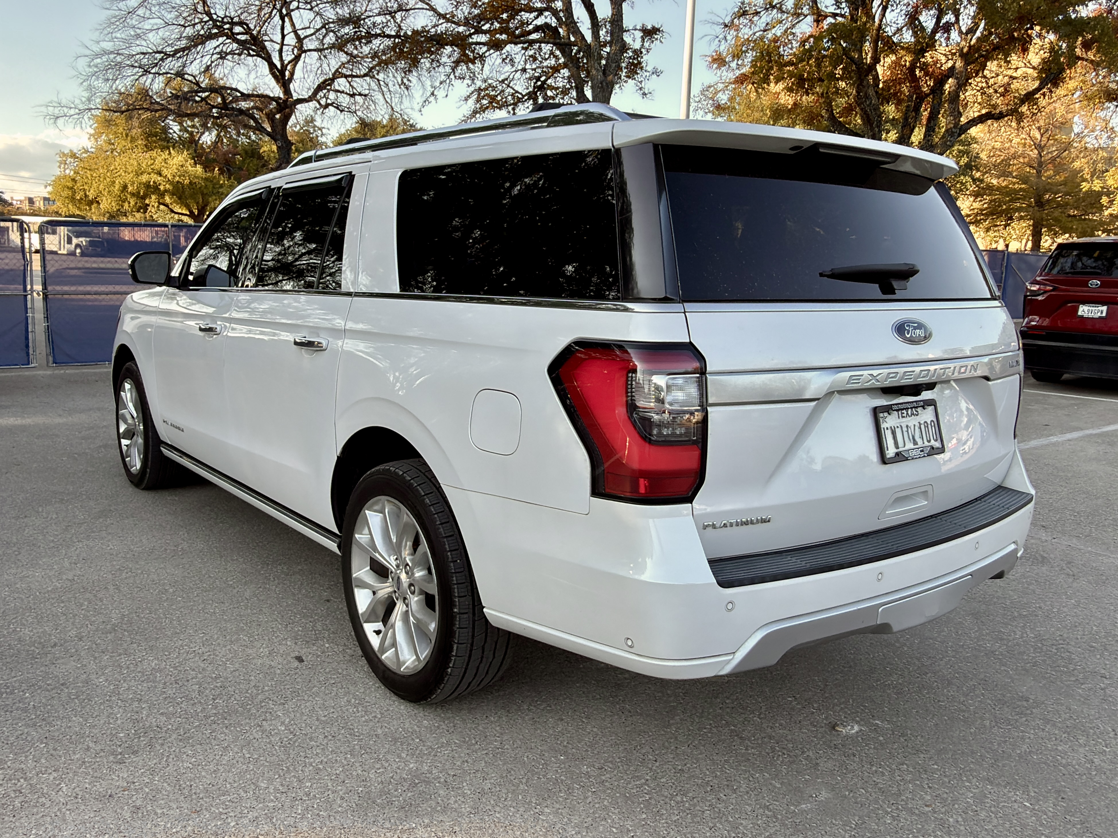 Used 2019 Ford Expedition Max Platinum AWD/4WD image 2