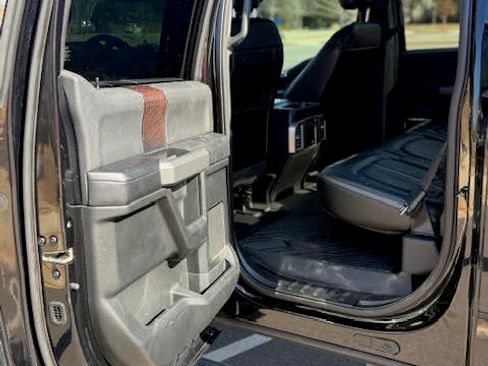 Used 2016 Ford F150 Platinum w/ Equipment Group 701A Luxury image 13