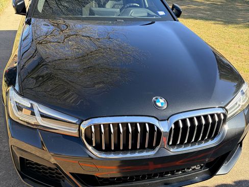 Used 2022 BMW 530i w/ M Sport Package image 1