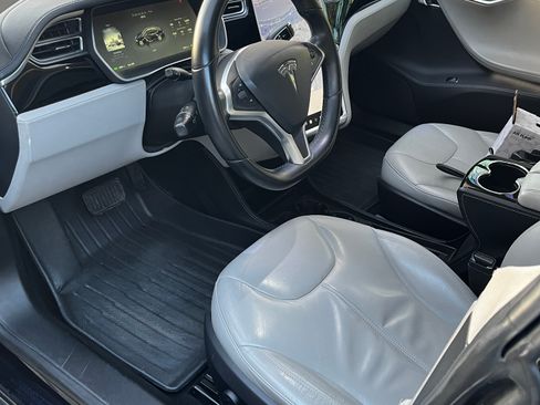 Used 2014 Tesla Model S image 11