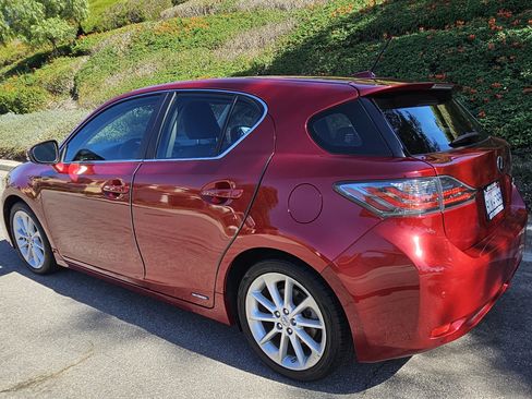 Used 2013 Lexus CT 200h image 19
