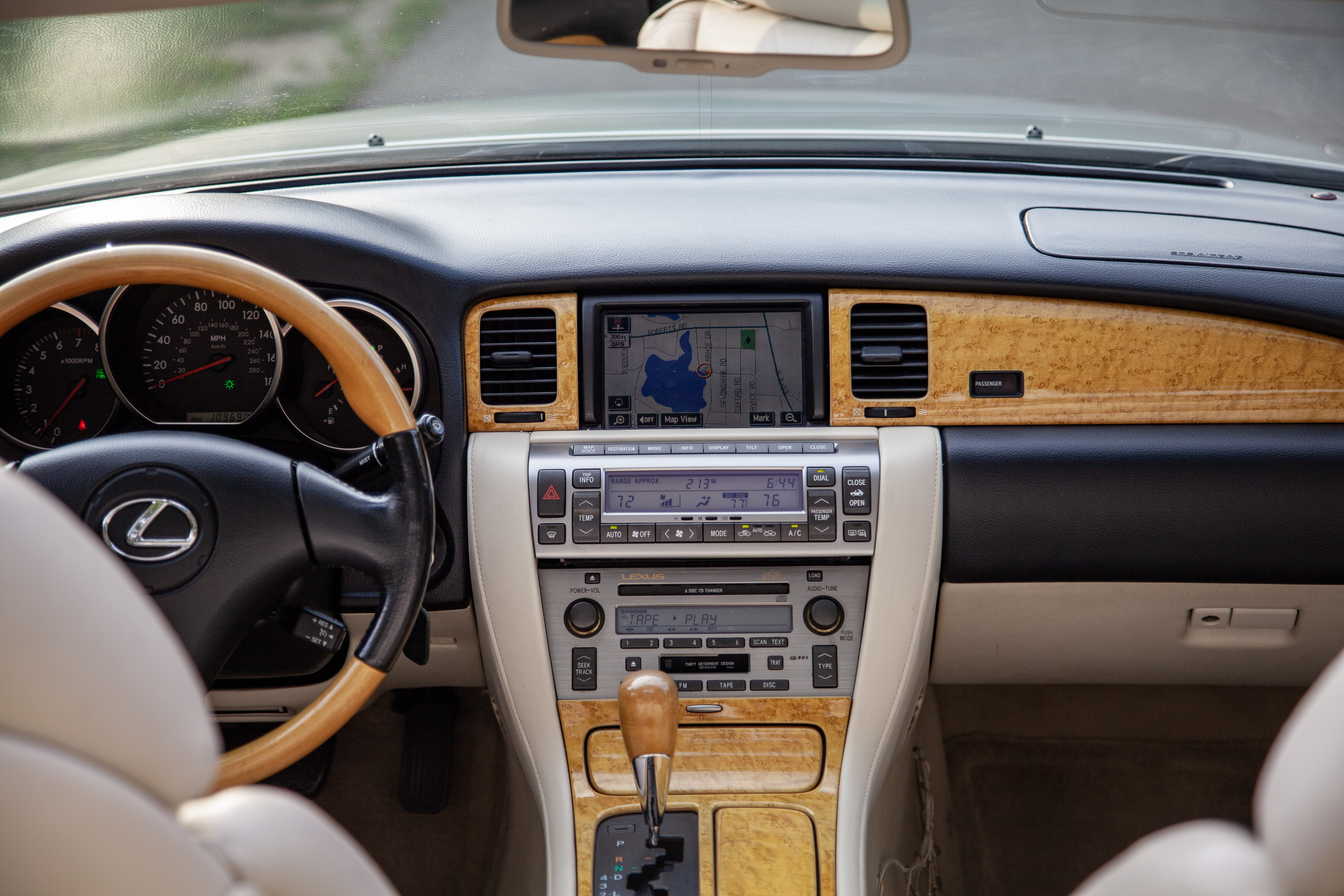 Used 2005 Lexus SC 430 Convertible RWD image 14