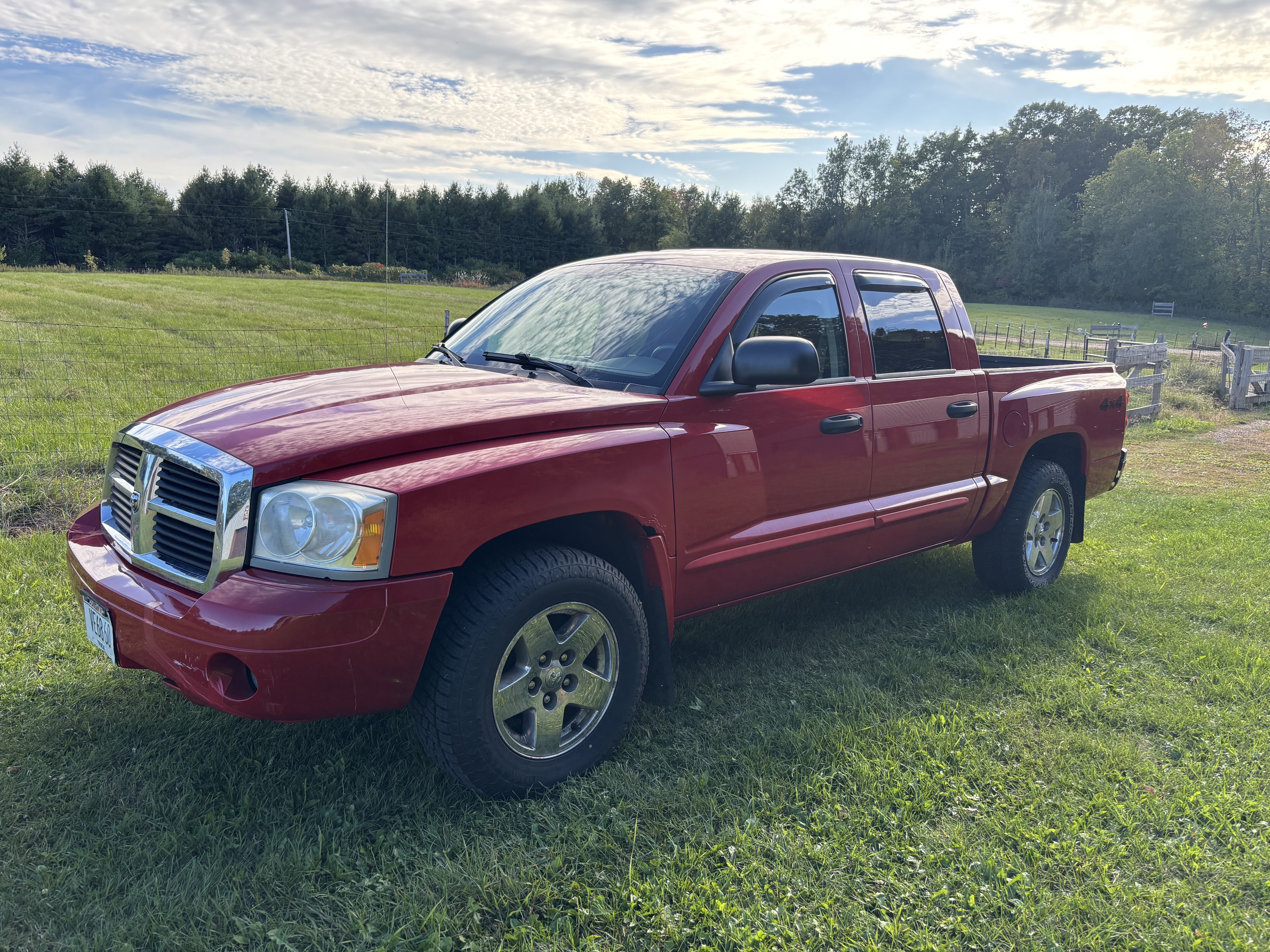 Used 2005 Dodge Dakota Laramie w/ Trailer Tow Group AWD/4WD image 4