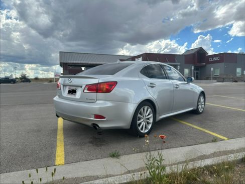 Used 2010 Lexus IS 250 w/ Premium Pkg Value Edition RWD image 6
