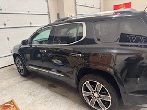 Used 2018 GMC Acadia Denali w/ Technology Package image 1