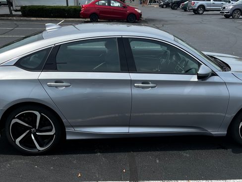 Used 2019 Honda Accord Sport image 6