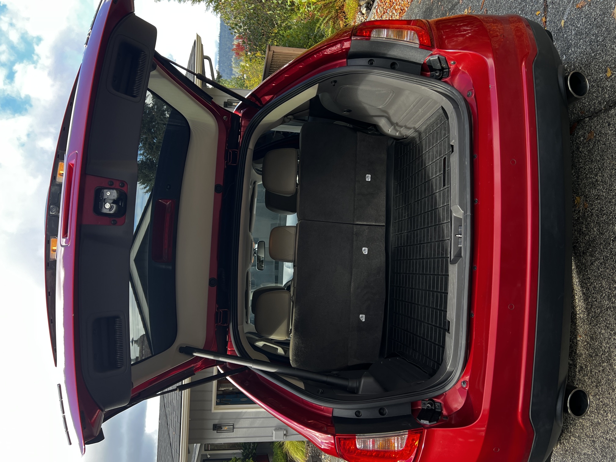 Used 2012 Ford Edge Limited FWD image 8